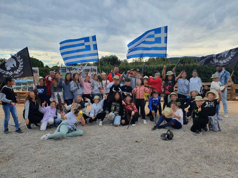 actividad escolar peñíscola con fotos finales disfrazados